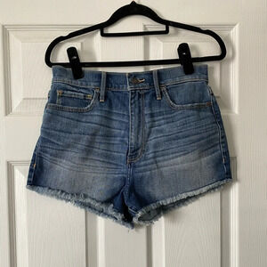 Abercrombie and Fitch Raw Hem Shorts‎ Size 6/28